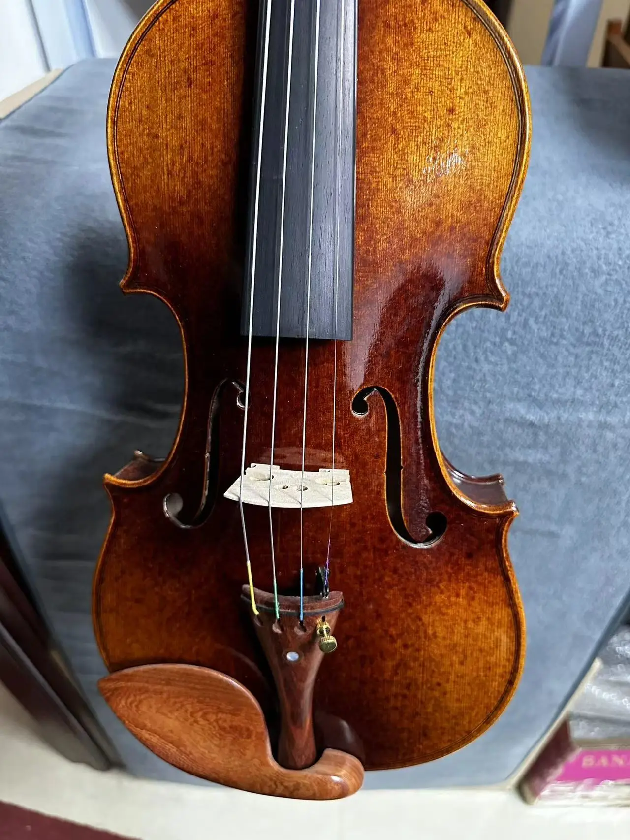 

Factory Shot 4/4 Antique Violin With High Quality