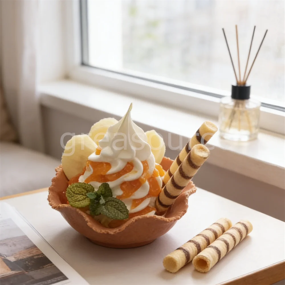 

Модель вафельной чашки для мороженого, пластиковый искусственный банановый крем-сандэ, вафельные палочки, муляж десерта, реквизит для кафе, витрин, фотосъемки еды