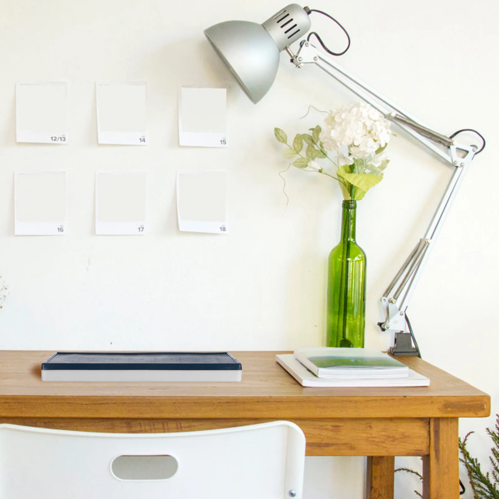 

Portable Paint Palette Airtight Compartment Design For Watercolor Gouache Acrylic Oil Art Supplies Plastic Paint Holder