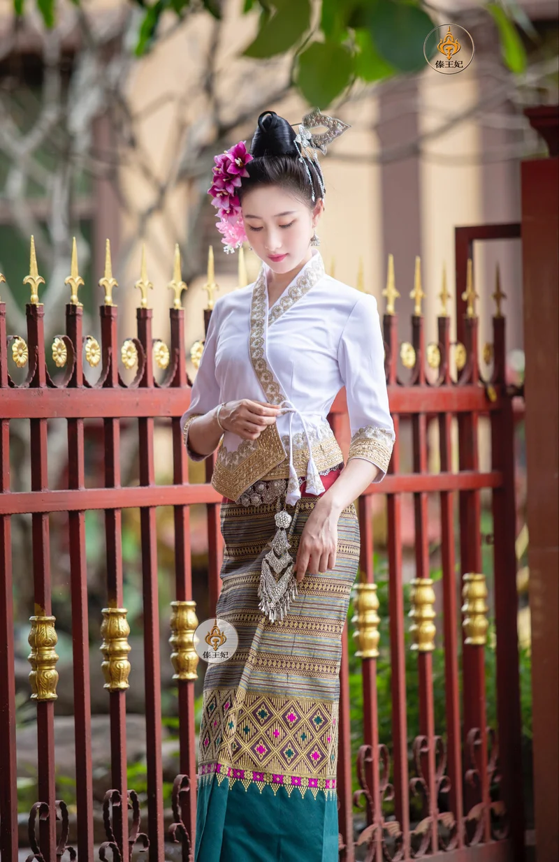 Thailand Traditional Clothing for Women Tops Blouse Skirt Thai Dress Costume Asian Clothes Vintage