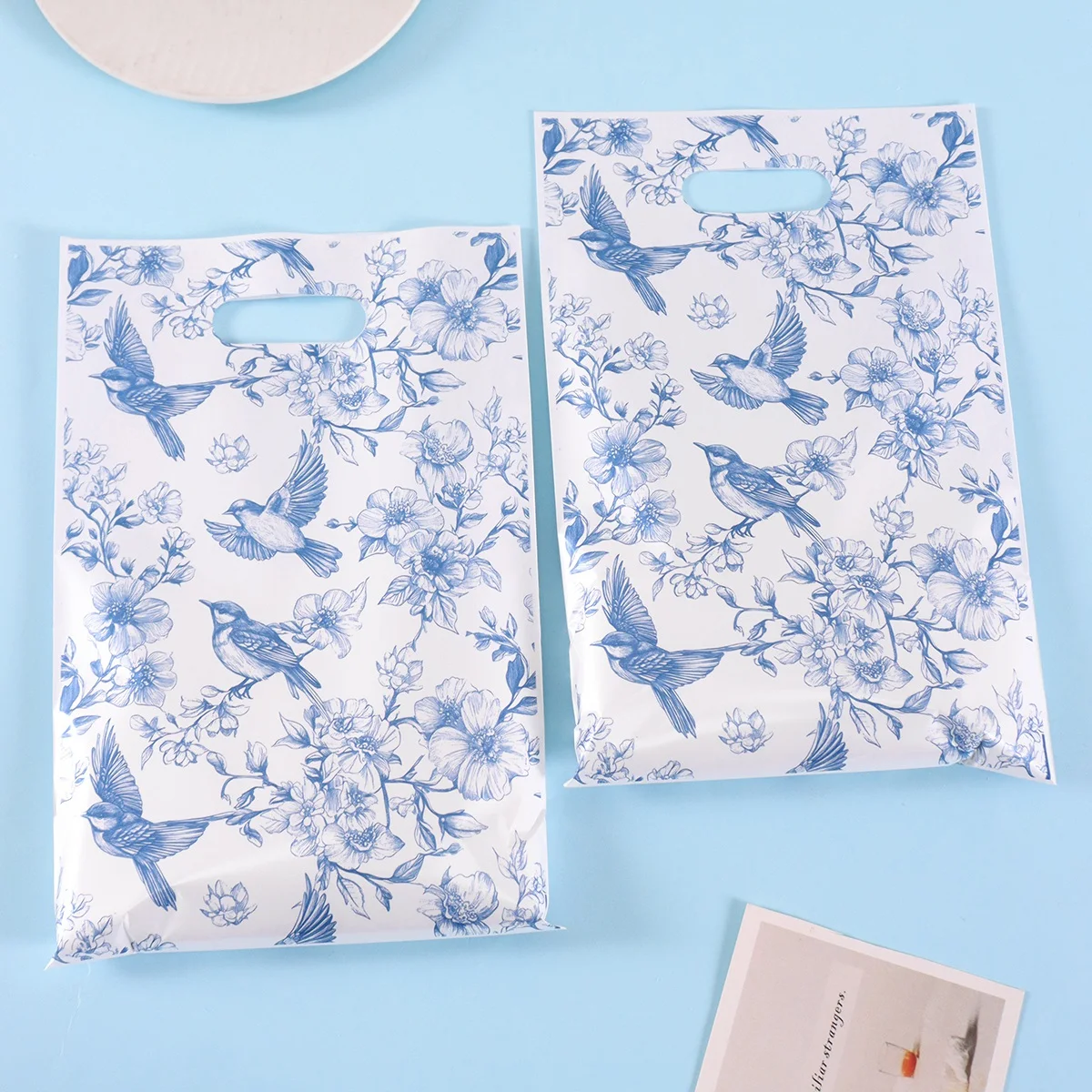 10/20/50 Stück blaue Geschenktüten aus Kunststoff mit Vogelmotiv, elegante Geschenktüten für Hochzeit, Frühling, Sommer, Urlaub, Party-Dekorationen – Detail 4
