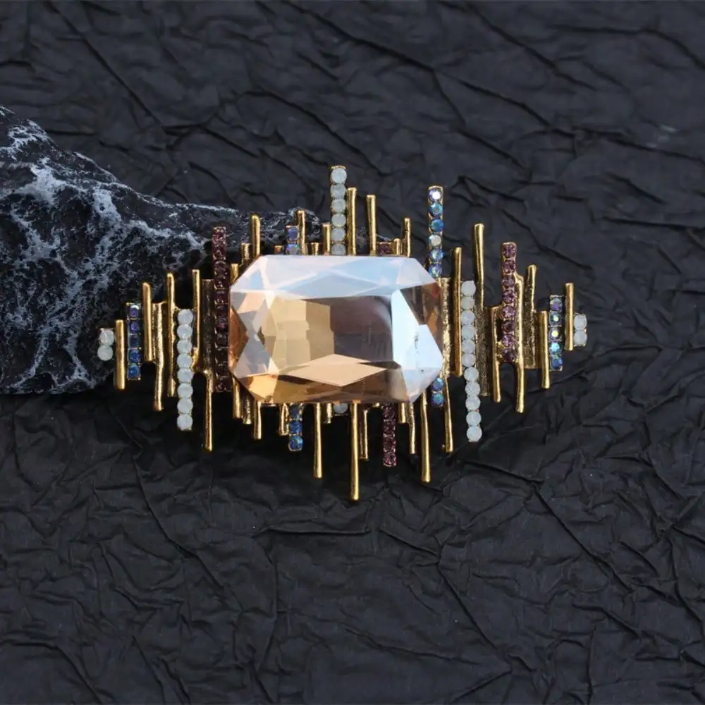 Palace Style Brooch for Women, Vintage Rhinestone Crystal Pin, Elegant Scarf Jacket Bag Decoration, Party Retro Jewelry Gift