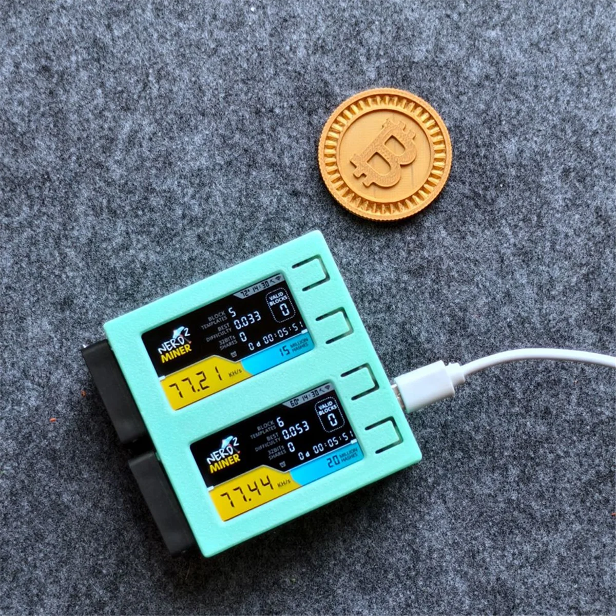 T61C_For NerdMiner V2 DUO 156K/S หน้าจอคู่ BTC Solo หวย Miner สีเขียว