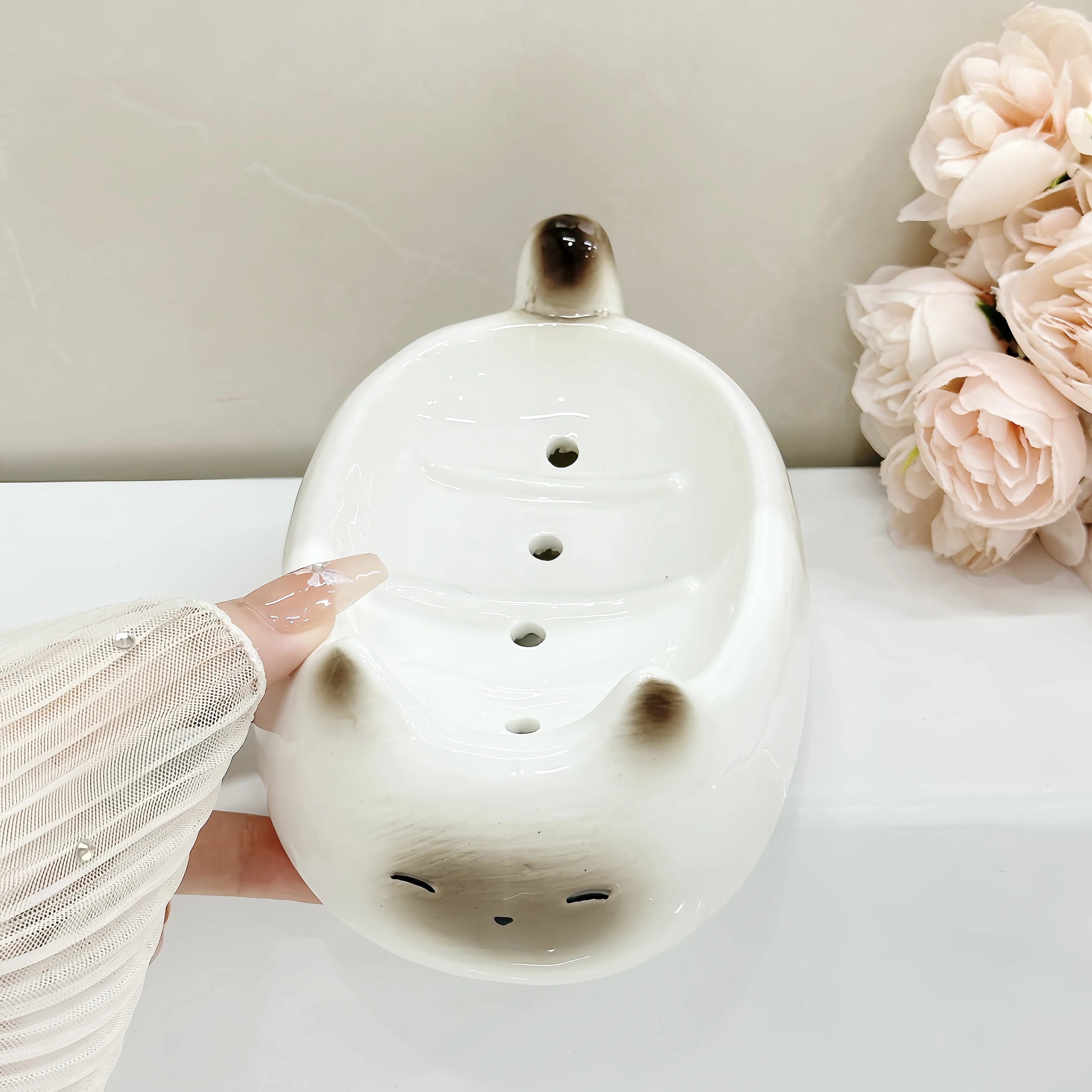 WHYOU Cute Cat Ceramic Soap Dish Holder Drain Portable Home Bathroom Hotel Soap Box Tray Bathroom Accessories Crafts Gift