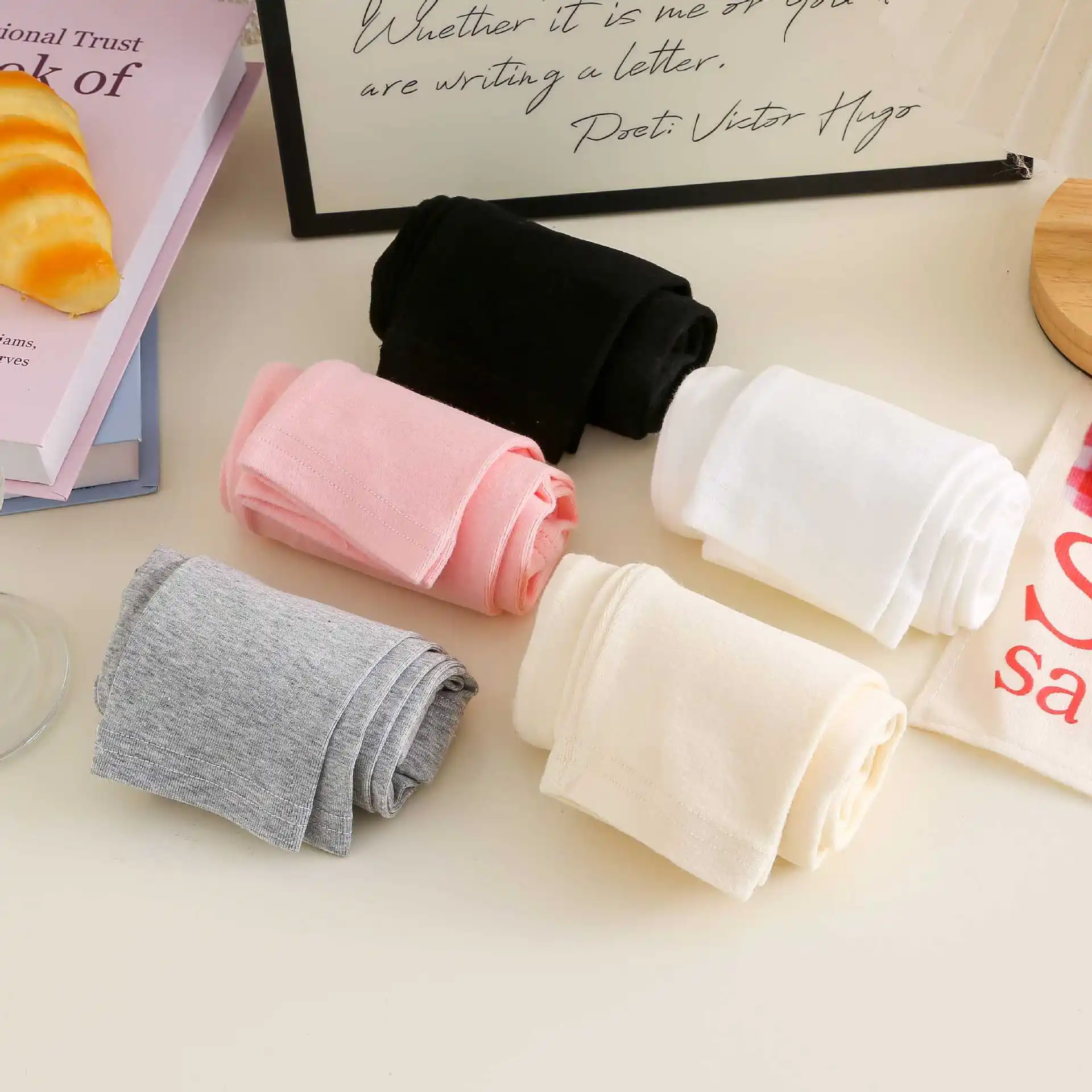 

2025 Autumn New Children Cotton Leggings Solid Girls Thick Stretch Pants Toddler Casual Pants Kids Warm Trousers Baby Clothes