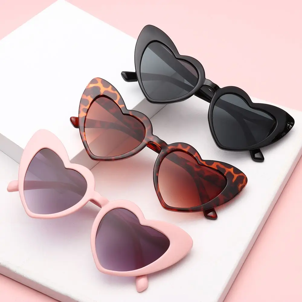 Women's Accessories Women Clout Goggle Eyewear UV400 Protection Vintage Sunglasses Heart-Shaped Sunglasses