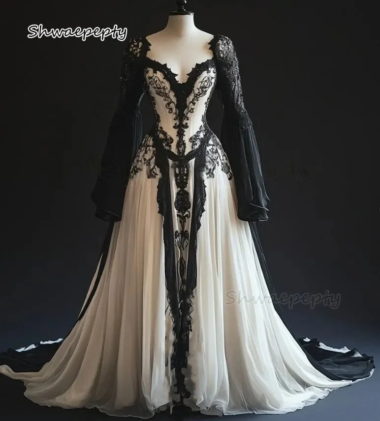 

Black And White Wedding Dresses Long Sleeves Vintage Gothic Bridal Gown Lace Appliques Court Train Customized Vestido De Novia