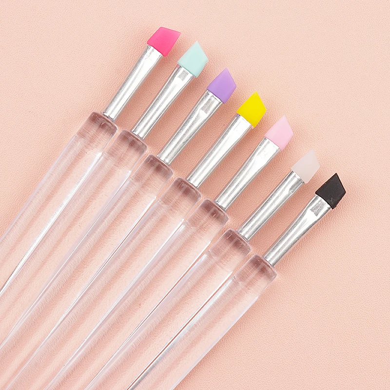 แปรงทาปากซิลิโคน 5 ชิ้น พร้อมฝาปิด ใช้งานง่ายและมีประสิทธิภาพ สำหรับทาลิปสติก ครีม ลิปกลอส แปรงแต่งหน้าสำหรับเขียนคิ้วและอายไลเนอร์