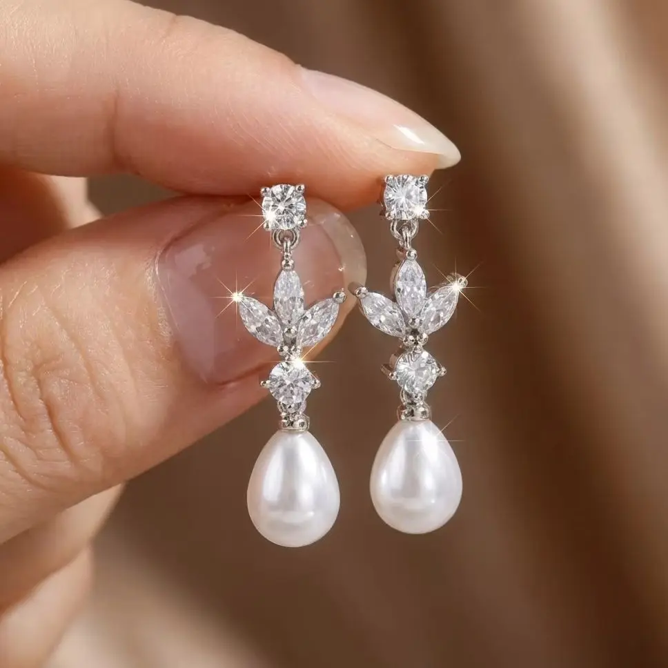 

Classic AAA Zircon Imitation Pearl Drop Earrings For Women Shiny Cubic Zirconia Leaf Dangle Earring Bridal Wedding Party Jewelry