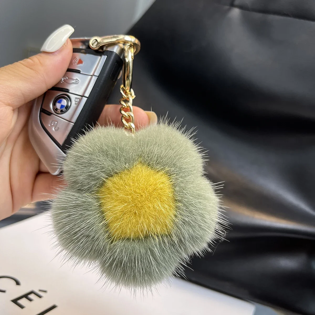2024 niedlichen echten Nerz Haar kleine Blume Schlüssel bund Tasche Geldbörse Auto Schlüssel ring Anhänger Mode natürlichen Nerz Fell Schlüssel bund neuen Stil Geschenke – Detail 7