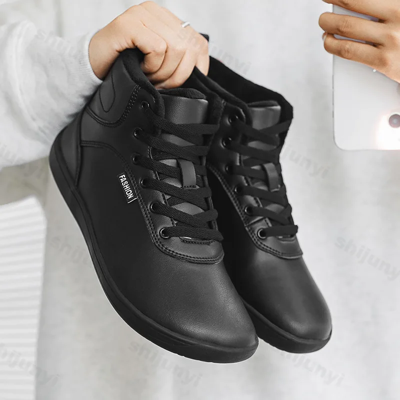 

Зимние сапоги для пар, новинка зимы 2024, плюшевая утепленная женская хлопковая обувь, удобные водонепроницаемые нескользящие мужские высокие кроссовки