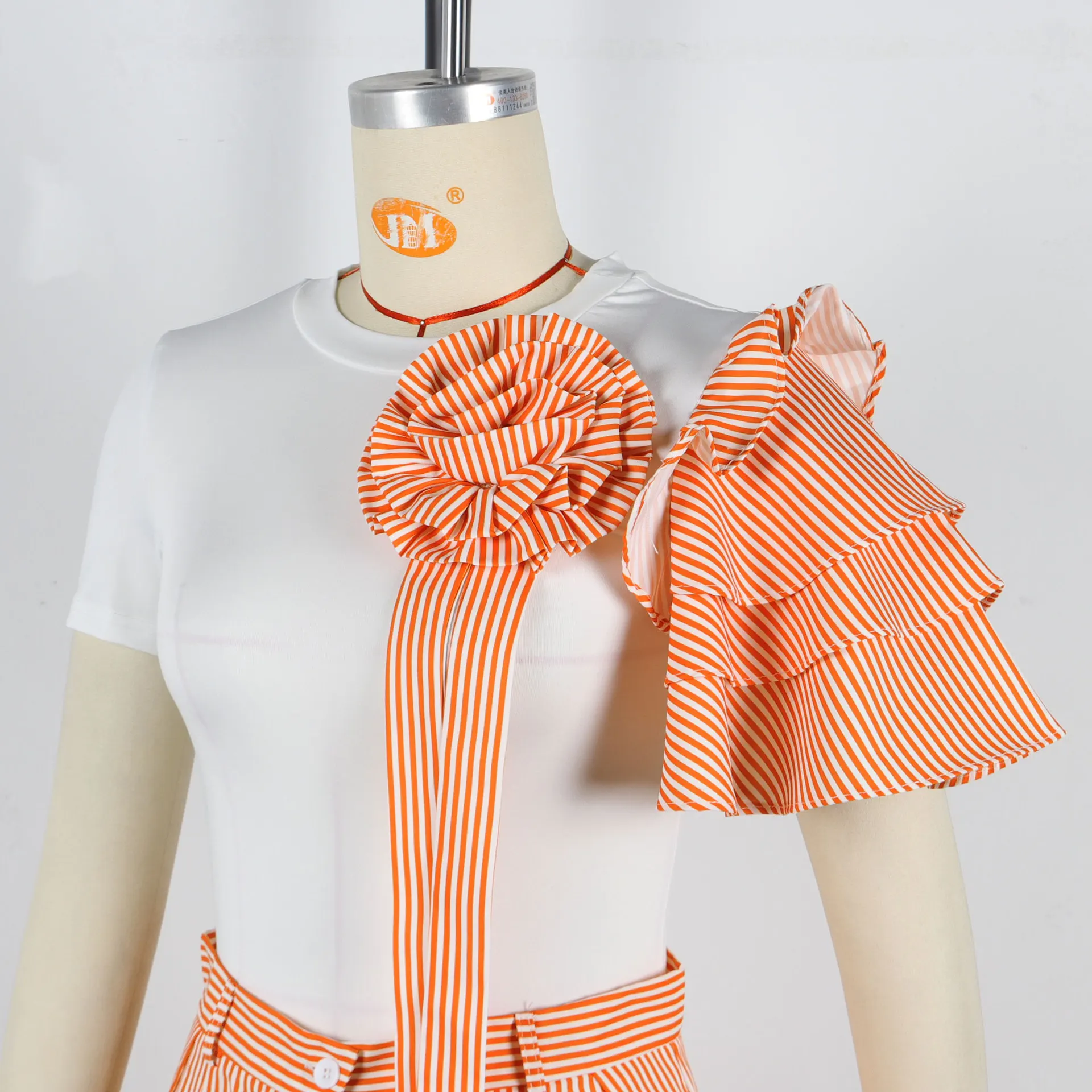 Women's Striped Trousers Suit Short-sleeved O-neck T-shirt Short Flower Vacation Fashion Simple Summer New Style 2-piece Set