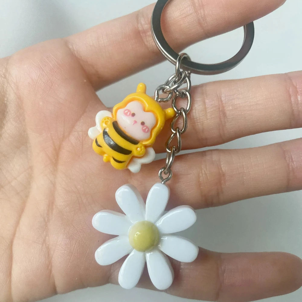 10 Sets Daisy Bee Keychains with Organza Bags Thank You Tags for Birthday, Summer Party, Bridal Shower, Wedding Guest Gifts
