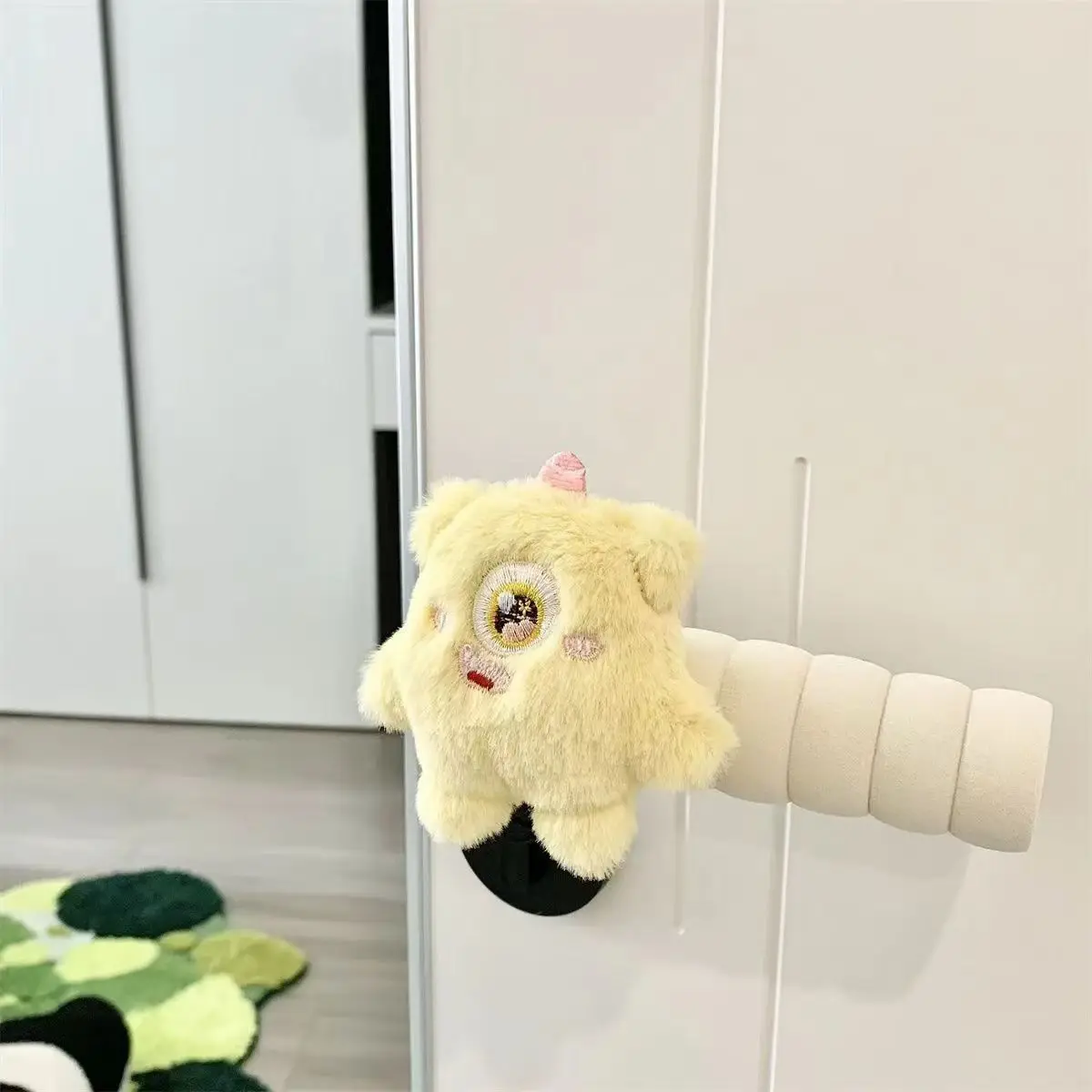 Sanrio Hello Kitty Handle Protector Anime Winter Antifreeze Hands Cartoon My Melody Home Room Antistatic Decoration Toys Gifts image 2