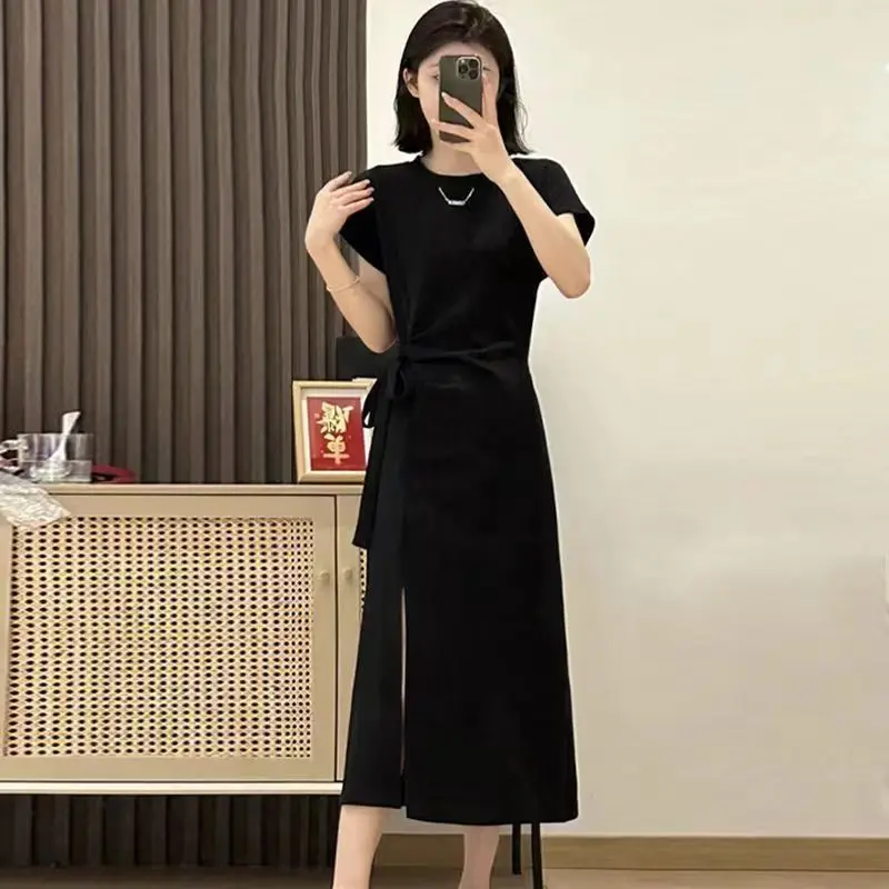 Elegant A-Line Dress Slit Design Waist-Cinching Style for Pear-Shaped Women Summer 2026 New Arrival French Style Knitted Dress