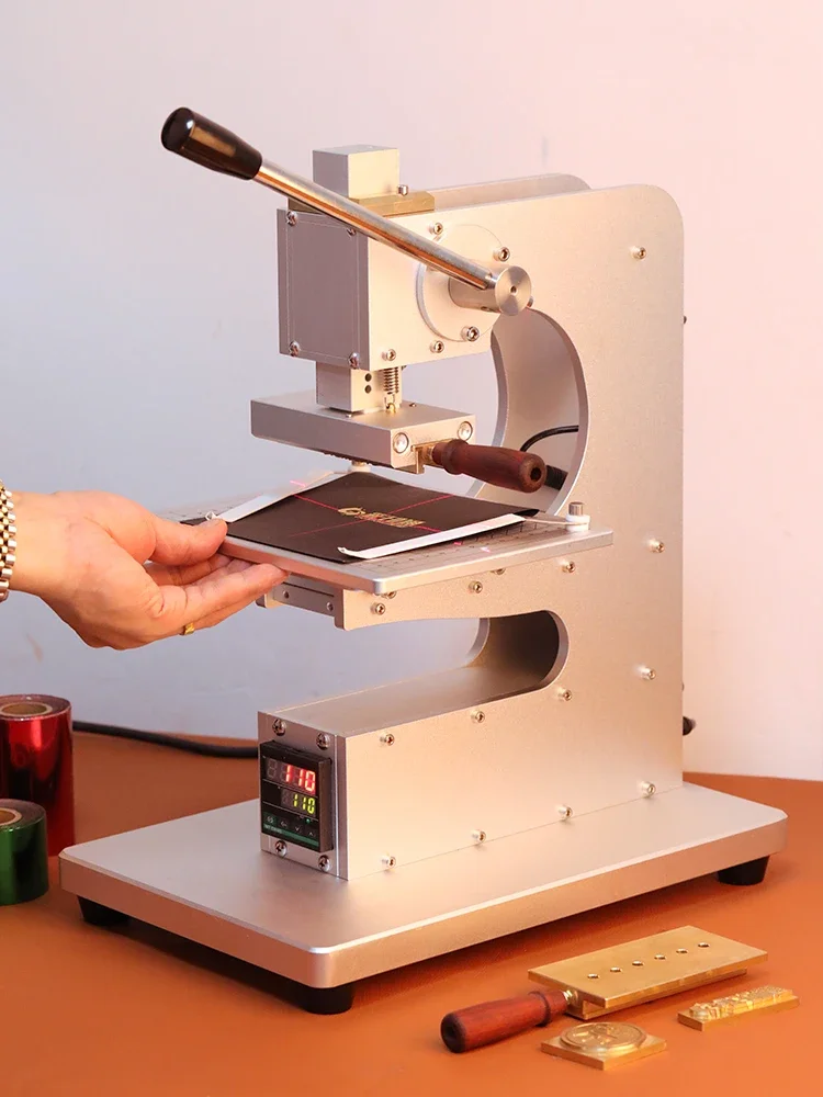 Manual hot stamping machine, electronic eye DIY hot stamping press, finished leather wallet, phone case, belt, handmade leather