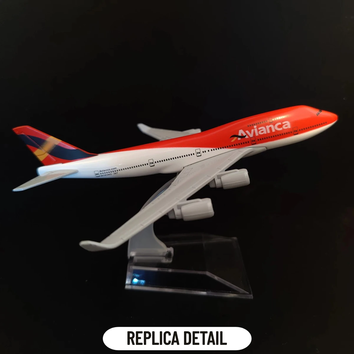 Scale 1:400 Metal Replica Airplane 15cm Columbia Avianca Airlines Aircraft Diecast Aviation Miniature Kids Toys Model for Boys