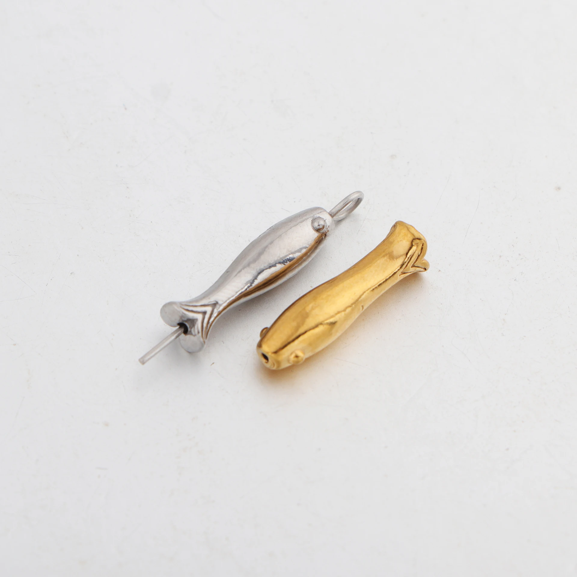 

20pcs/lot Stainless Steel Fish Bead Charm Pendant for DIY Necklace Bracket Earring Jewelry Making Accessories Wholesale