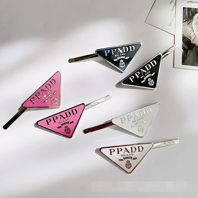 

Alloy Triangle Hair Clip, Simple Letter Headwear, Girl's Bangs Clip, Top Clip, Korean Back Of The Head Clip, Edge Clip, Big Bran