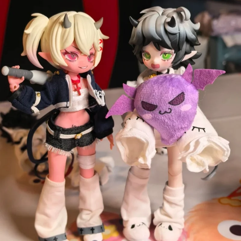 ตุ๊กตา Cooze 1/8 BJD ลายเขาปีศาจ แบบกล่องสุ่ม ขยับได้ ของตกแต่งสุดประณีต ของเล่นข้อต่อขยับได้ ของเล่นสร้างสรรค์สำหรับตั้งโชว์บนโต๊ะทำงาน ของสะสม ของขวัญ