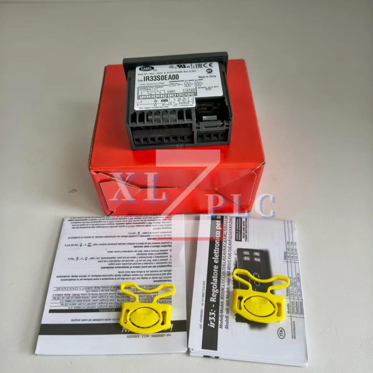 R33S0EA00 Temperature Controller new in stock
