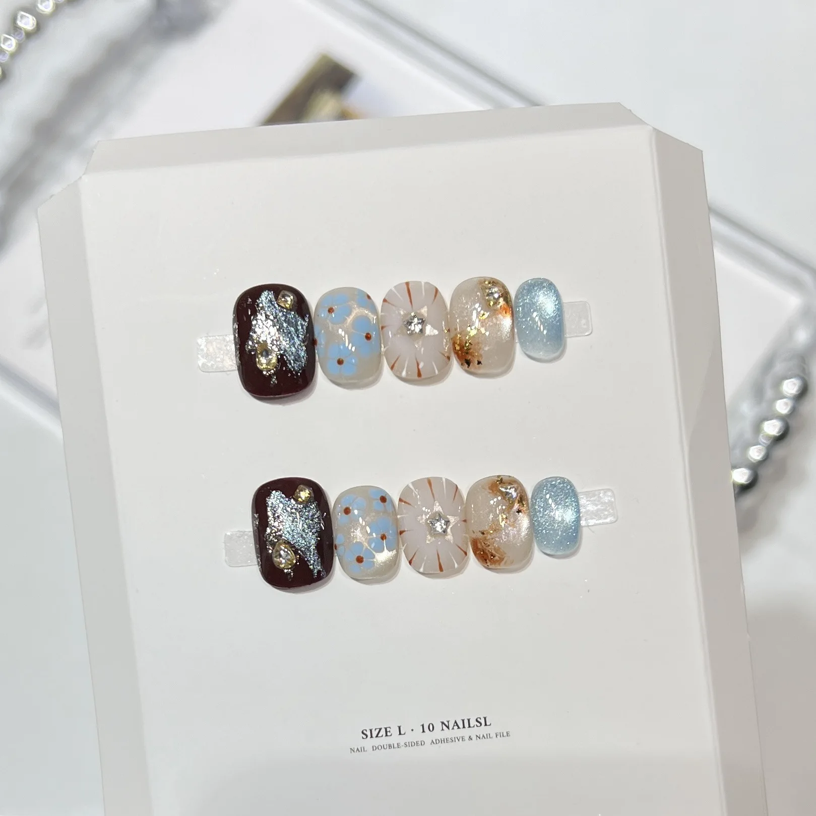 

Sparkling Starlight Ins Style Press on Nails - Short Hand Painted Cat Eye False Nails