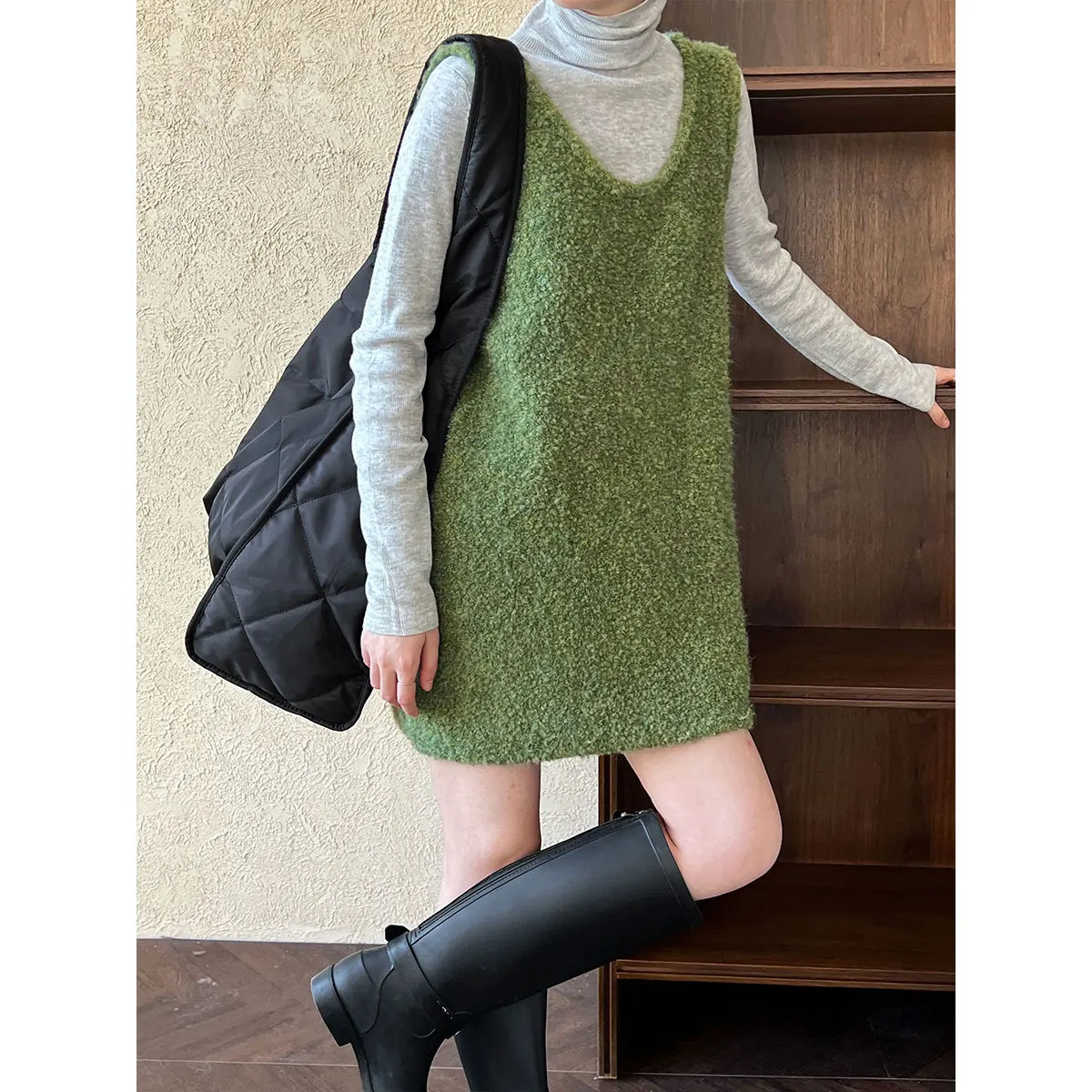 

Korean Style Atmosphere U-Neck Loose Slimming Layered Wool Loop Knitted Vest Dress