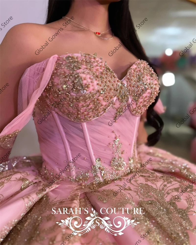 Vestido de baile rosa con hombros descubiertos para niña, vestidos de quinceañera para niña, vestidos de fiesta de celebridades con cuentas, apliques escalonados, Vestido de Graduación