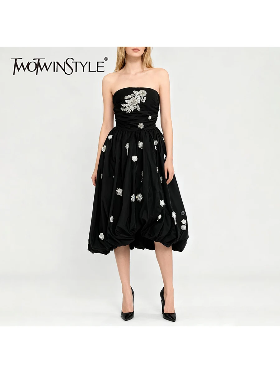 

TWOTWINSTYLE Solid Spliced Shirring Fashion Dresses for Women Strapless Sleeveless Tunic Patchwork Appliques Dress Female New