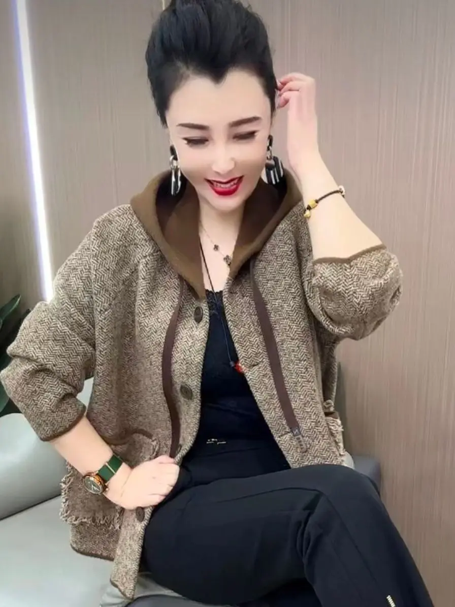 Chic Knitted Open Cardigan Top Loose Fit with Hat for Middle-Aged Mothers Autumn Winter Fashion Outerwear Korean Style