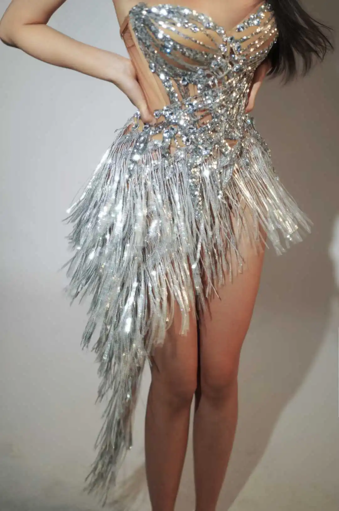 Kobiety klub nocny urodziny królowa występ na scenie strój srebrna sukienka do tańca Rhinestone Fringe 2025 nowy CuoLuan