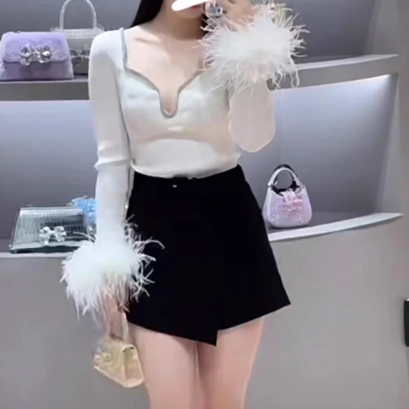 

Ele Pure Desire Knitted Top Spring 2024 Ivory Square Collar Feather Sve Women's Faion Wool Blend Long Sve V-Ne