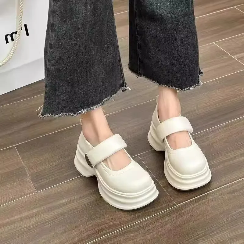 

Retro Small Leather Shoes Womens 2026 Spring New Versatile British Style Platform Heightening Loafers Fashion High Heels Women