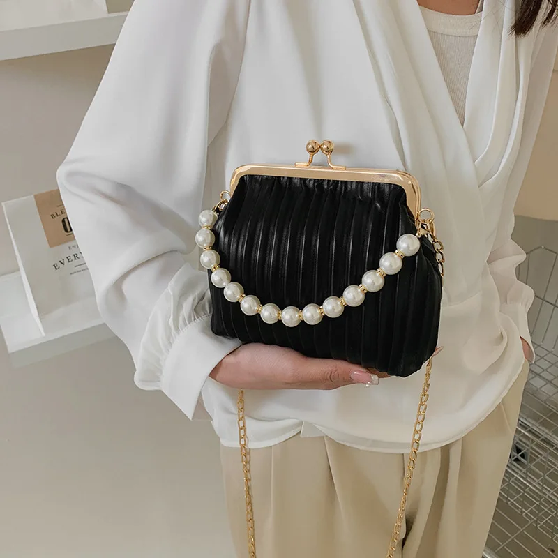 

Women's Pearl Handbag Pleated Western-Style Single Shoulder Crossbody Shell Bag for Casual Ins Personality