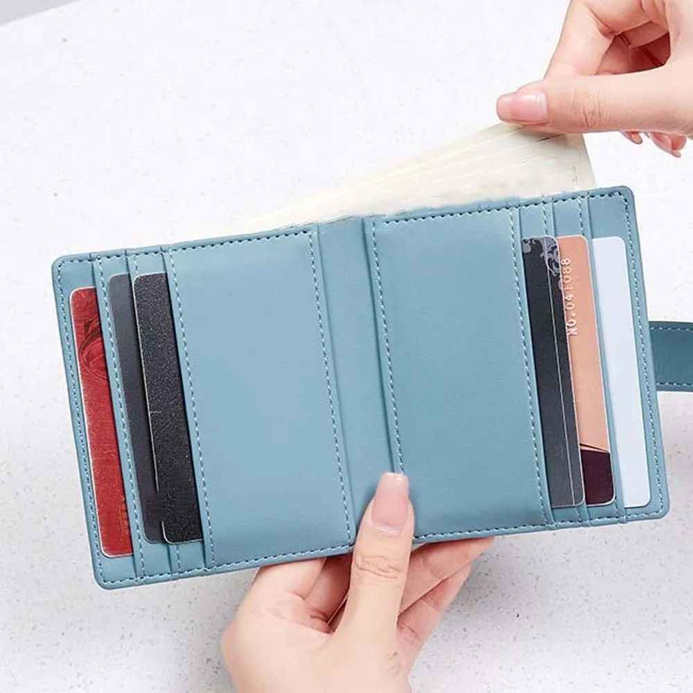 محفظة حماية محمولة متعددة الاستخدامات من مادة PVC مضادة للمغناطيسية قصيرة قابلة للطي على الطراز الكوري بزر خاطف حقيبة بطاقات PU للطلاب