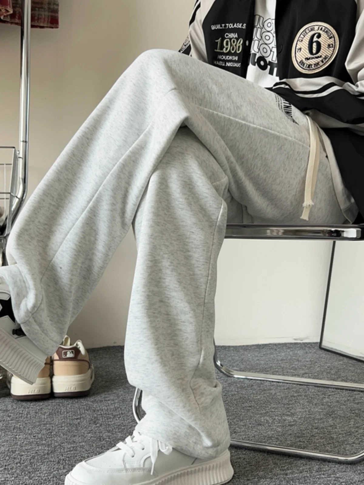 

ey Men's Loose Straight Leg Sport Pants Casual Autumn Teenager Trendy Simple American High Street Trousers