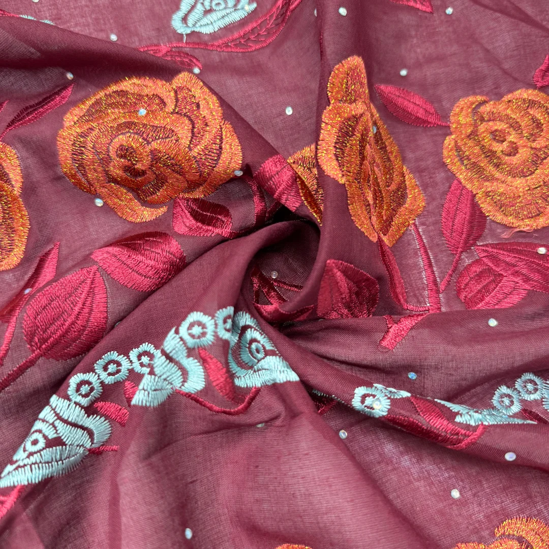 

Элегантная африканская швейцарская вуаль, кружевная хлопчатобумажная ткань 2026, розовая цветочная вышивка со стразами для свадебного вечернего платья, 5 ярдов