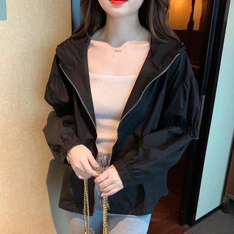 Lässige dünne Kapuzenjacke für Damen, locker, 2025, Herbst, neuer koreanischer Stil, Retro-Sonnenschutzkleidung, Langarm-Top