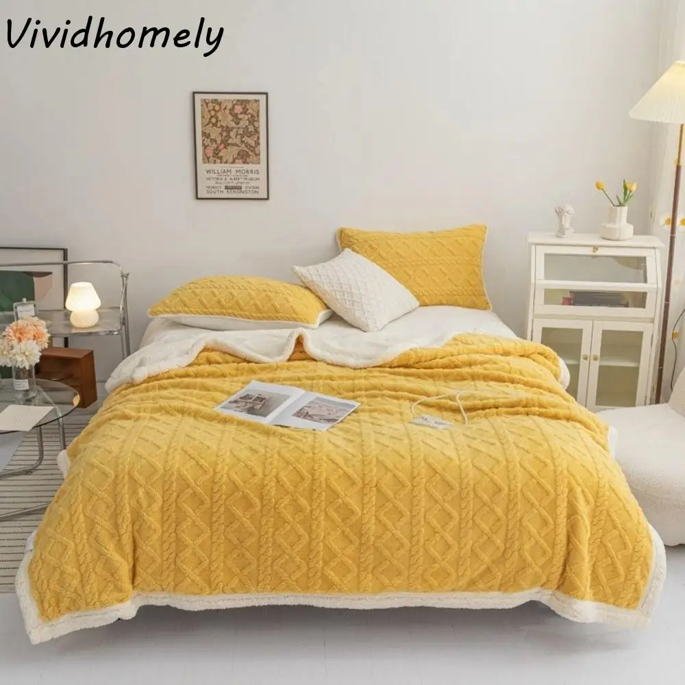

Solid Color Coral Velvet Blanket Jacquard Design Thicked Rhombus Flannel Blanket Soft Comfortable Office Nap Blanket