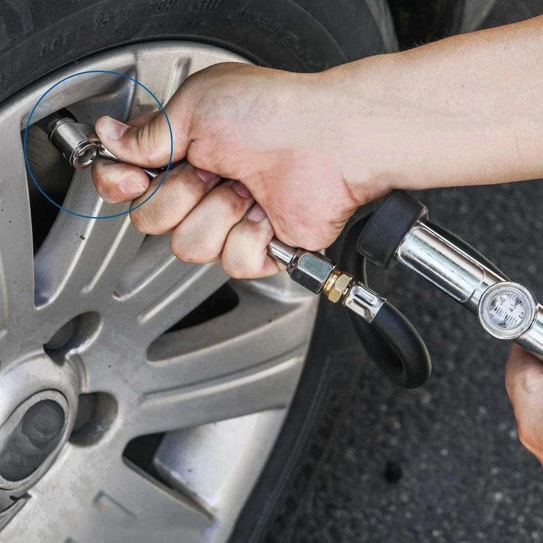 Durable  Tire Pressure Gauge for Car Digital Display Gauge Tire Pressure Gauge Measurement Tire Pressure Portable Inflatable Gun
