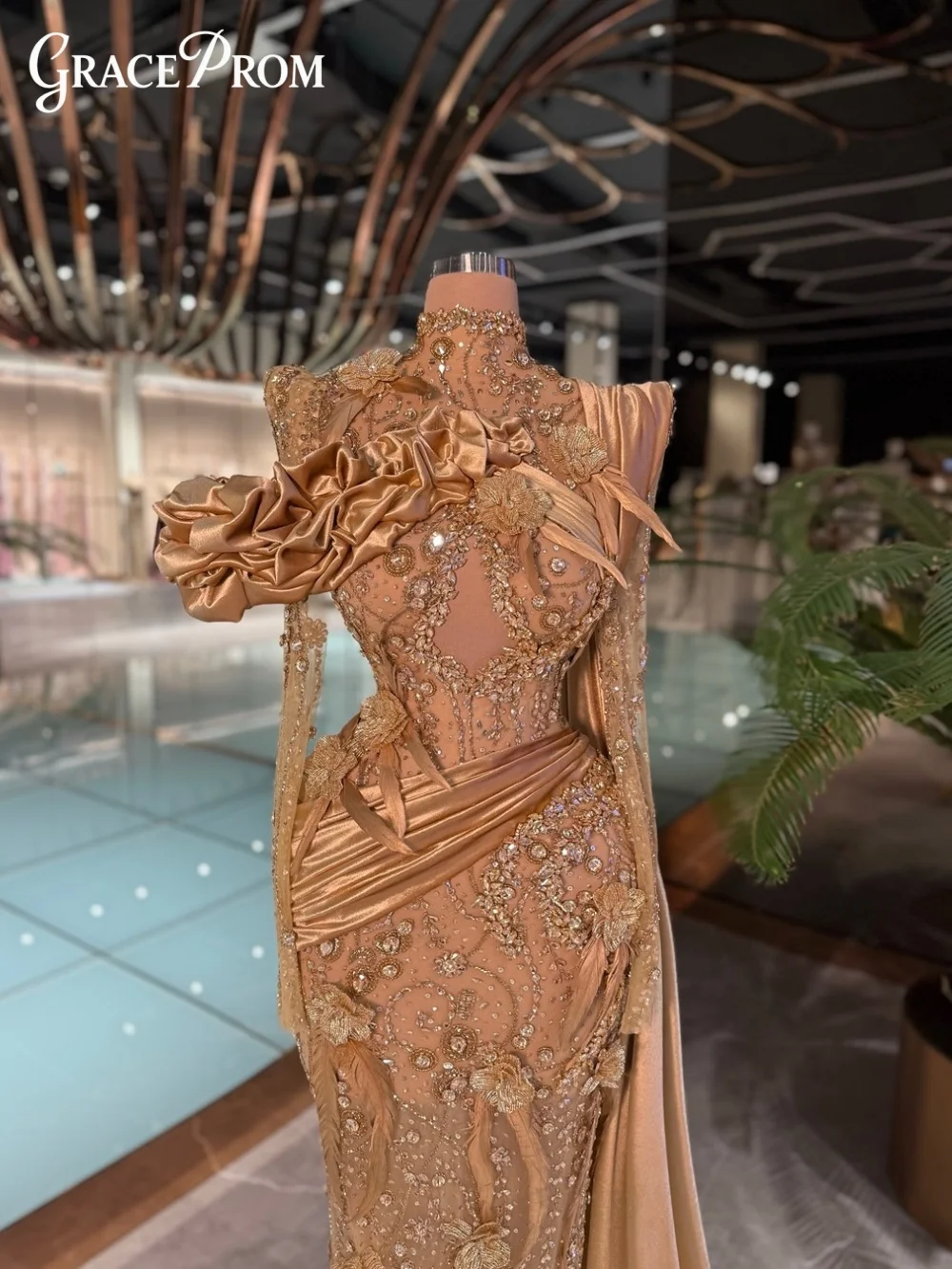 

Champagne Gold High Neck Evening Dress Exquisite Beading Pearls 3D Floral Appliques Side Formal Gown For Women Vestido De Fiesta