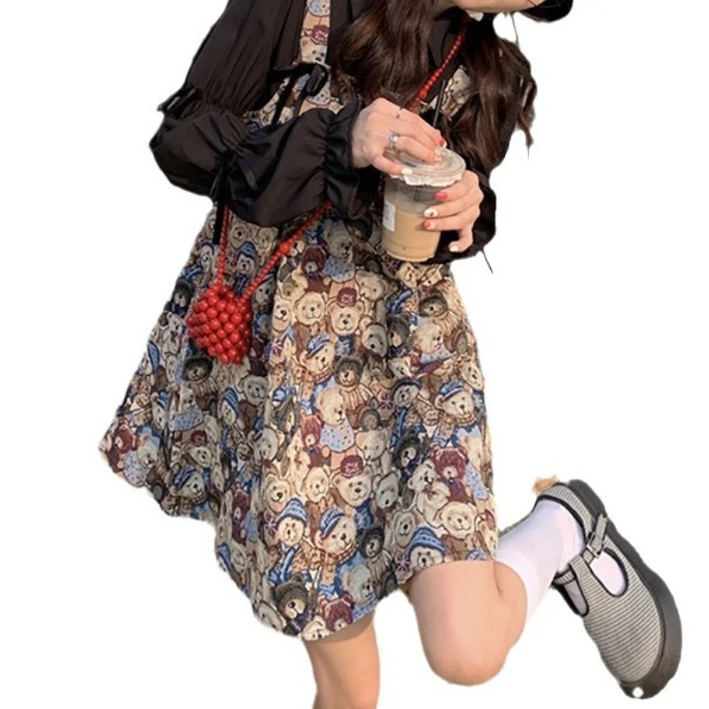 Gonna con bretelle a forma di orso retrò da donna Design di inizio autunno e primavera Senso di nicchia francese Vita che dimagrisce Abito a trapezio Set da due pezzi