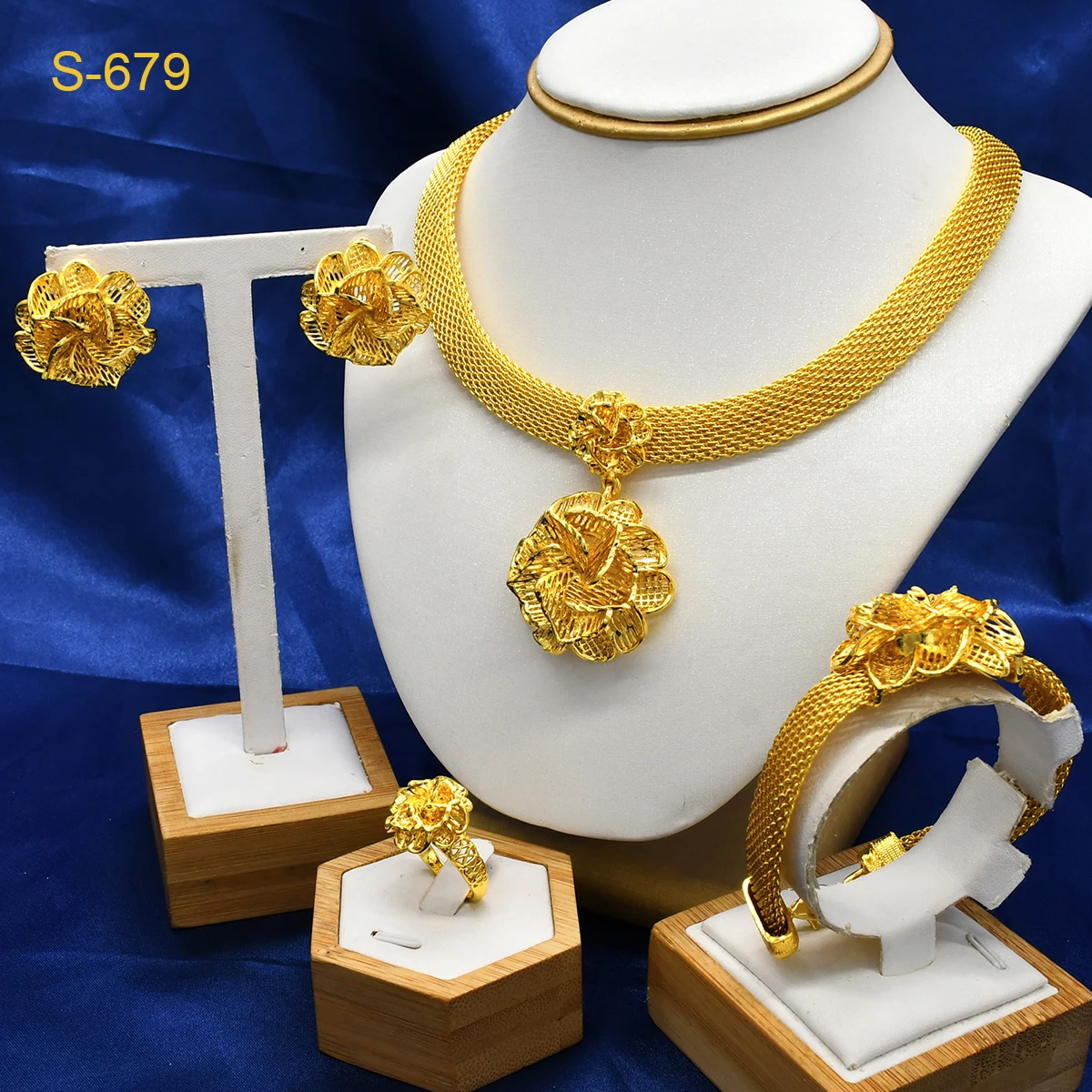 Indian Luxury Water Droplet Necklace and Earrings Set