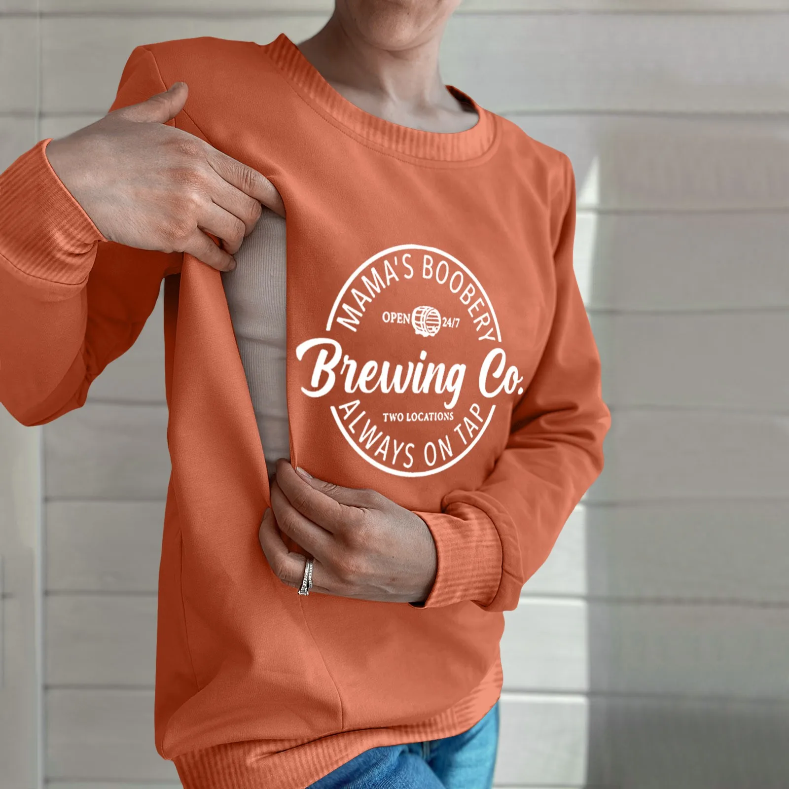 Women Leisure Maternity Nursing Sweatshirt Round Neck Long Sleeved Pullover Loose Letter Printed Breastfeeding Mom Sweatshirt