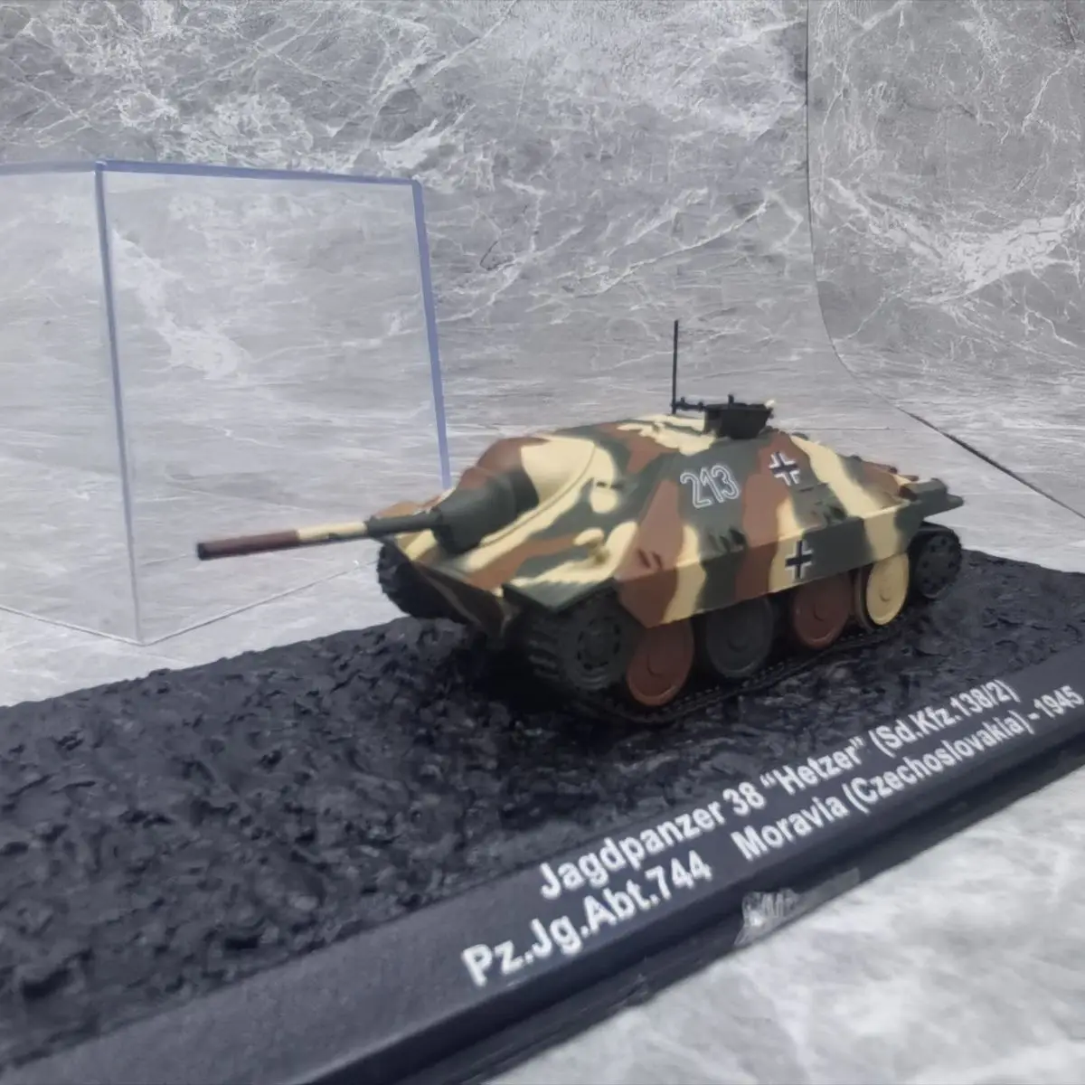 1/72 German Stalker Destroyer Jagdpanzer 1945 (alloy（main body）+plastic material) model ornament