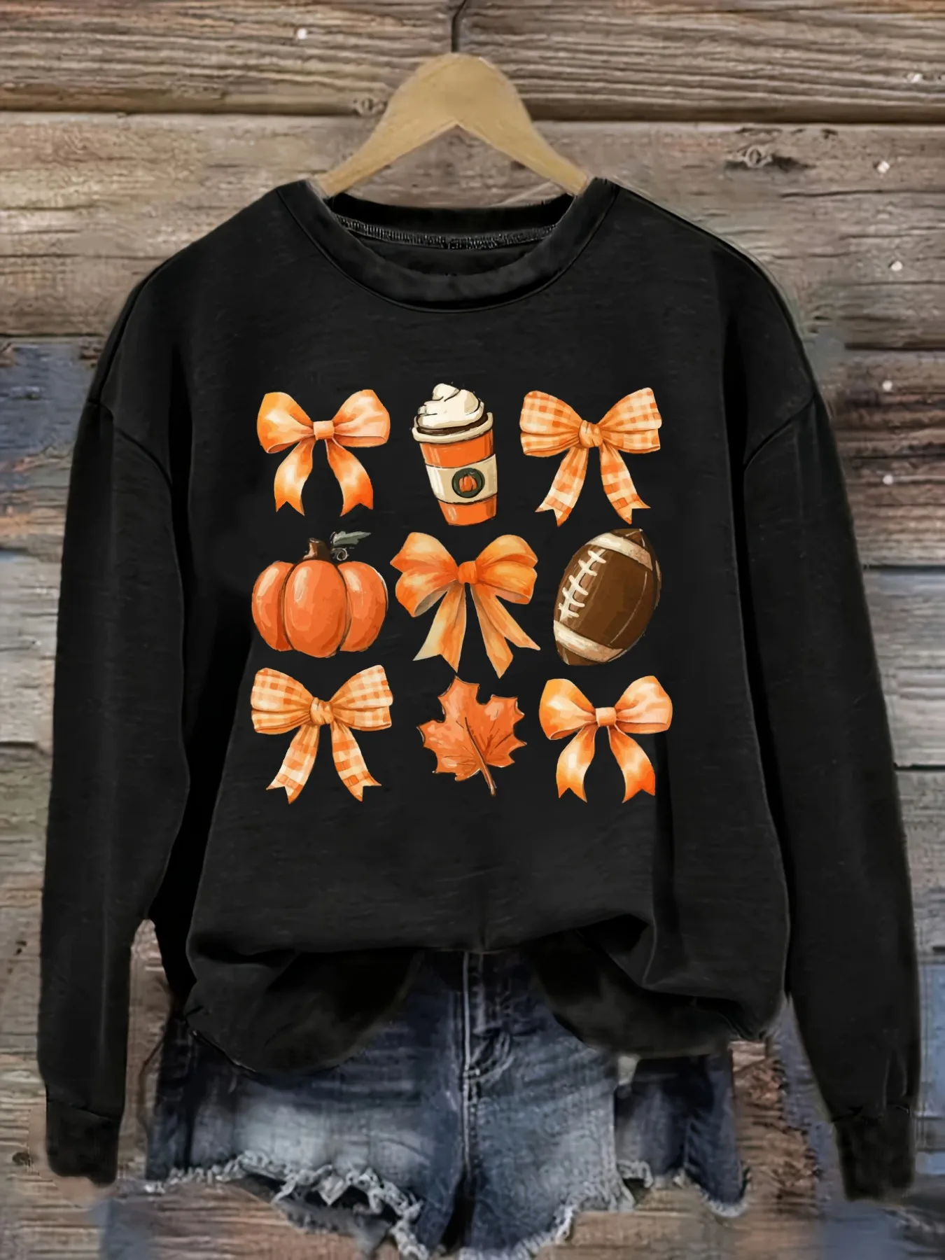 Women's Casual Long Sleeve Crew Neck T-Shirt Pumpkin Bowls Coffee Football Leaves Design, Round Neck Women's Clothing, Machine Washable, Slightly Elastic, Loose Fit, Spring Autumn Winter Women's T-Shirt, Halloween Costume Outfit