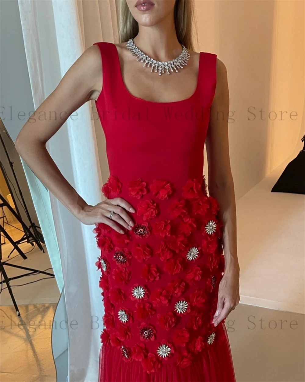 Robe de Soirée Plissée en Tulle avec Fleurs Précieuses Rouges, Tenue de Bal Formelle, Longueur au Sol, Col Carré, Style Sirène, Éducative, pour Mariage