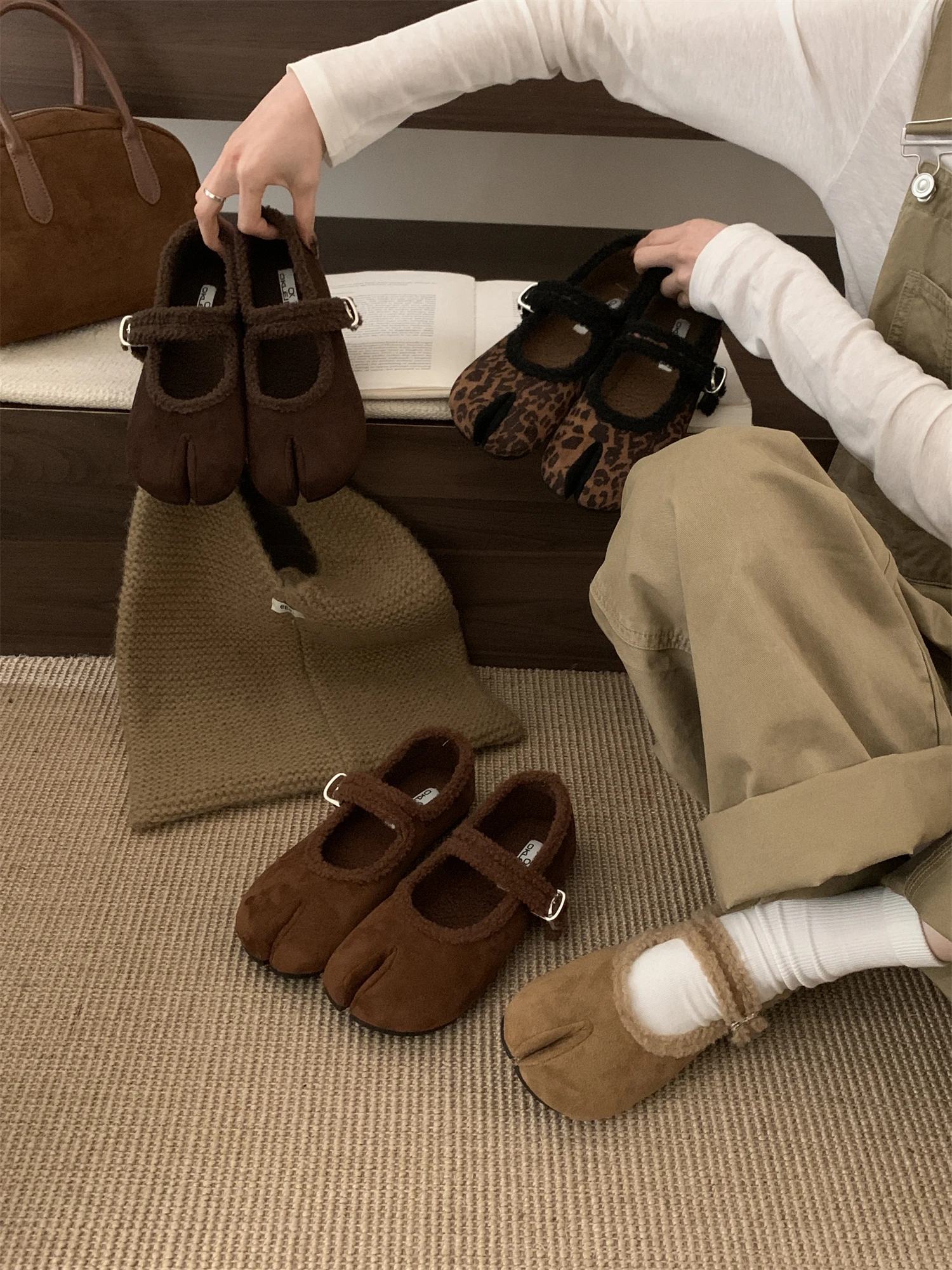 2025 امرأة من جلد الغزال شقة سبليت تو تابي أحذية الصلبة الألوان الإناث الجلد المدبوغ أحذية الباليه فستان مريح ريترو ماري جينس #6