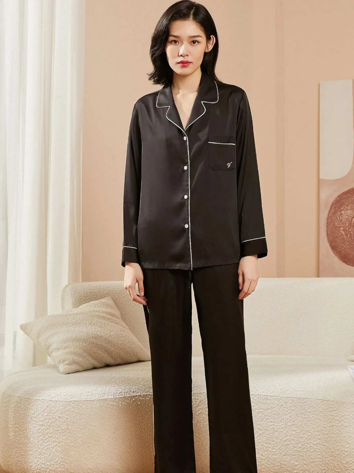 Classic pure black women pajamas set spring and autumn trousers long sleeves silk comfortable simple home clothes for women