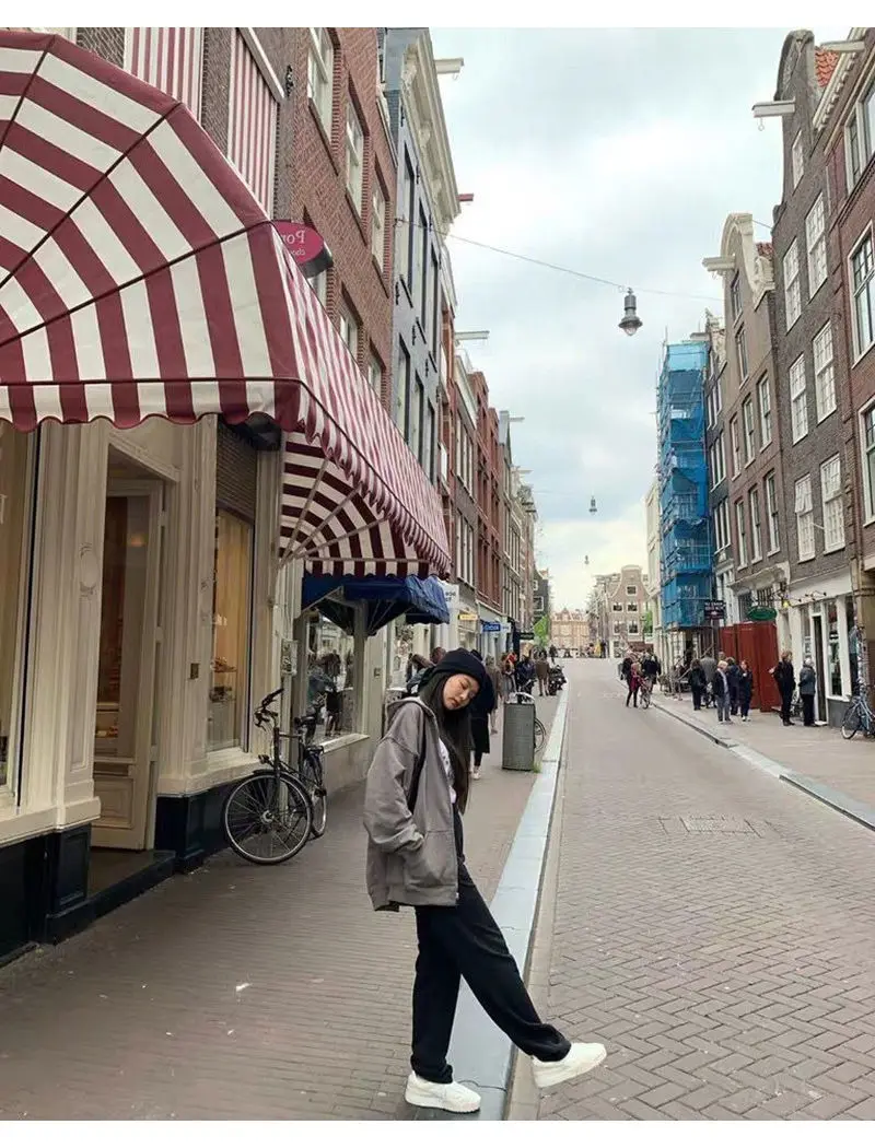 フード付きグラフィックパーカー レディース 秋服 韓国 レディース ロック ストライプ 通学 オフショルダー ニット ベーシック ビッグ ユースフル ロック